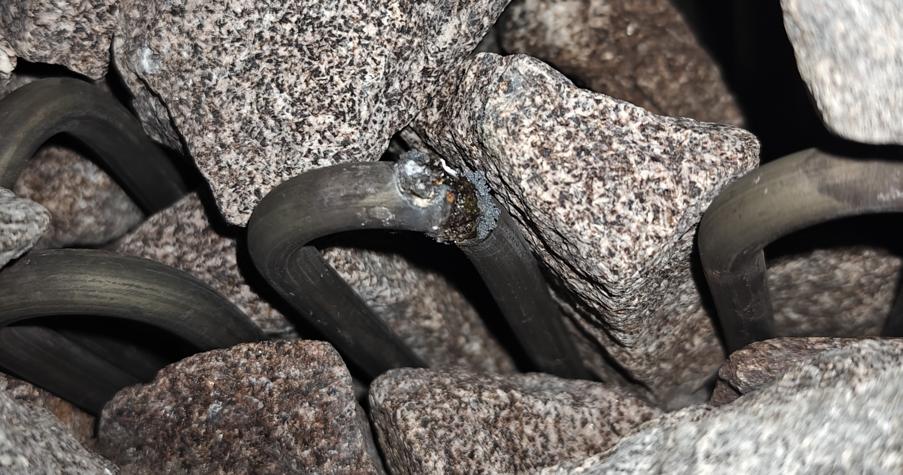 Heating element broken.jpg