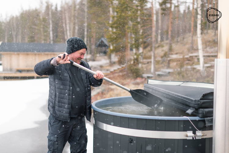 Water mixing (paddle).jpg